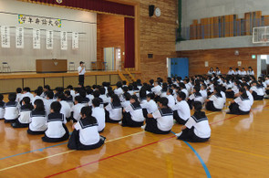 運営も学年生徒会の学習部の生徒たちが行いました。